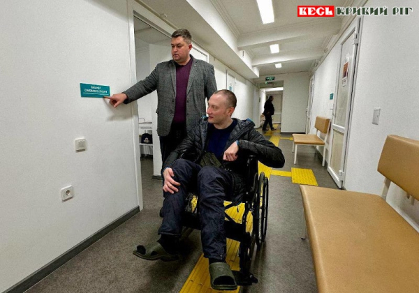 Анатолій Юшкевич проінспектував амбулаторію у Глеюватській громаді Криворізького р-ну на безбар’єрність