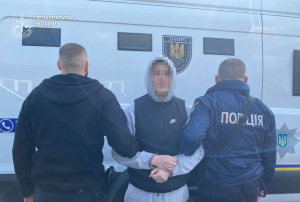 В Україну з Польщі екстрадовано криворіжця, який переховувався в сусідній країні від правосуддя за виготовлення і розповсюдження особливо-небезпечних наркотиків  0