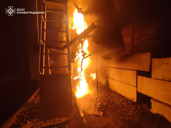 Вночі під ворожими ударами були Харків і Кіровоградщина: сталися руйнації і пожежі, є постраждалі8