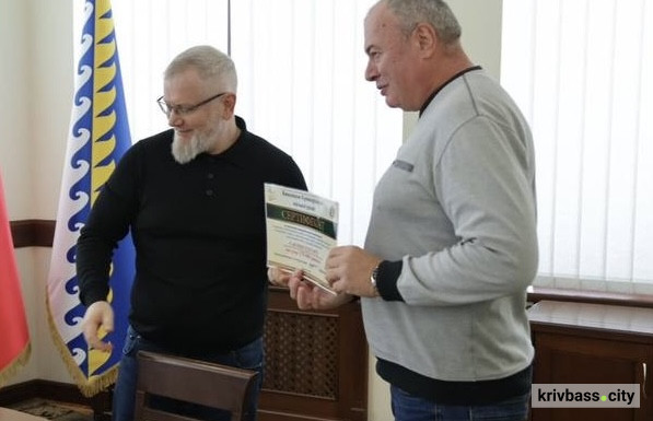 За спортивні перемоги на міжнародному рівні: ветерани Кривого Рогу отримали сертифікати на мільйон гривень2