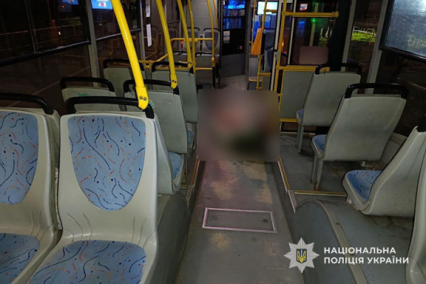 Пасажир загинув в автобусі №302 - фото Національна поліція