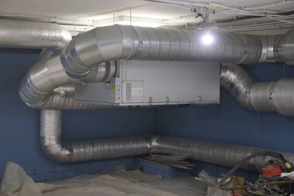 Безпека дітей — пріоритет: У Кривому Розі за підтримки Люксембургу та UNICEF розширюється укриття гімназії №267