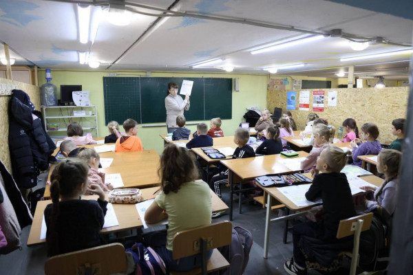 Безпека дітей — пріоритет: У Кривому Розі за підтримки Люксембургу та UNICEF розширюється укриття гімназії №262