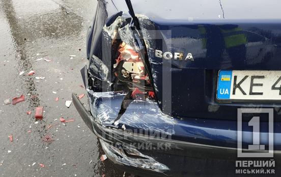 Четверговий «бум» ДТП продовжується: на проспекті Металургів Volkswagen не поділив дорогу з тролейбусом