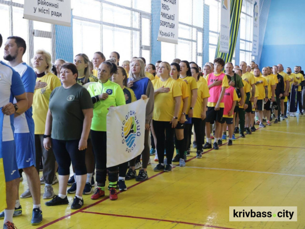 Команда «Нескорені» знову на п’єдесталі: у Кривому Розі відбулися ветеранські змагання з футзалу 2