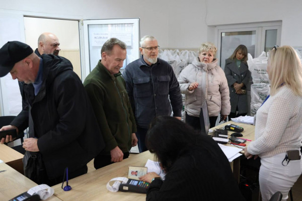 Кривий Ріг піклується та допомагає жителям за багатьма напрямами – у тому числі продуктовими наборами криворізьким родинам, які найбільше потребують підтримки3