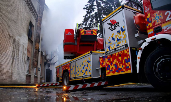 Масована нічна атака на Дніпропетровщину: поранені, пожежі та масштабні руйнування4