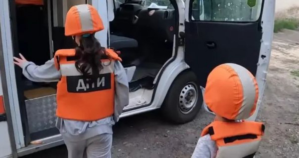 На Дніпропетровщині та Запоріжжі  оголосили обов'язкову евакуацію дітей із прифронтових районів0