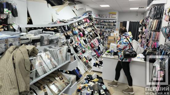 На Сонячному автівка протаранила піцерію: є постраждала2