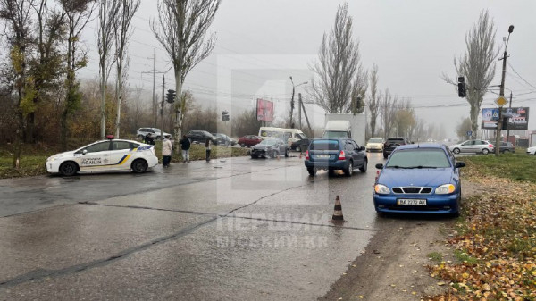 На Вечірньому бульварі не розминулися два легковики0