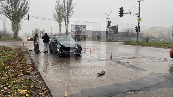На Вечірньому бульварі не розминулися два легковики3