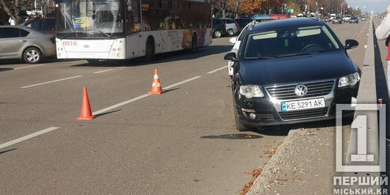 Подерті боки у обох: у Саксаганському районі Кривого Рогу притерлися Hyundai та Volkswagen1