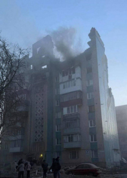 Ракетний удар по Тернополю: зруйновано верхні поверхи багатоповерхівки1