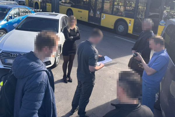 Скеровано до суду: на Дніпропетровщині двоє колишніх поліцейських видалили з державних баз дані про понад 500 ухилянтів1