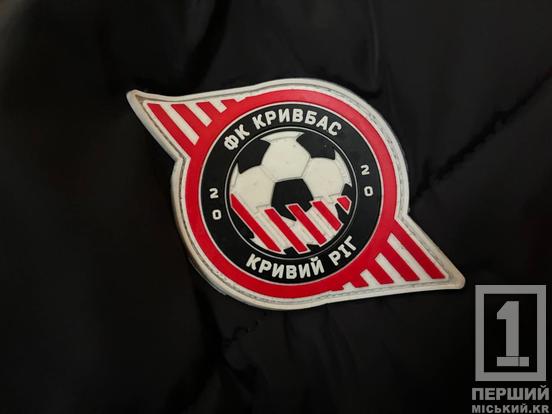 Тепло, мрії та автографи: у Кривому Розі футболісти «Кривбасу» та благодійники з RLS завітали до центру реабілітації дітей3