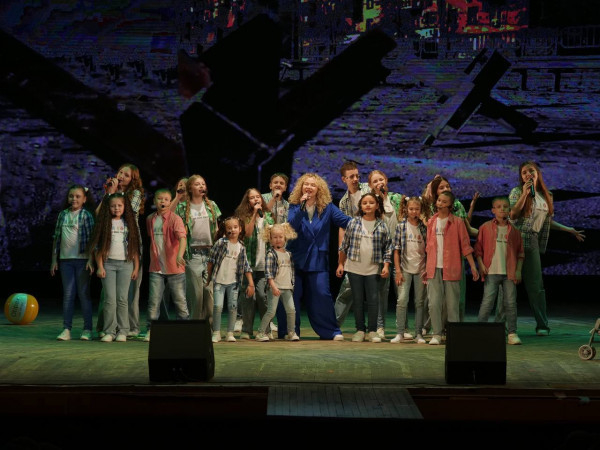 У Кривому Розі відзначили 20 найкращих учасників поетичного марафону «Нескорені 2025»7