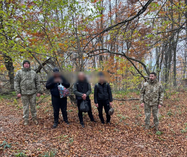 У високогір’ї Карпат затримали трьох мешканців Дніпропетровщини, які йшли до Словаччини0