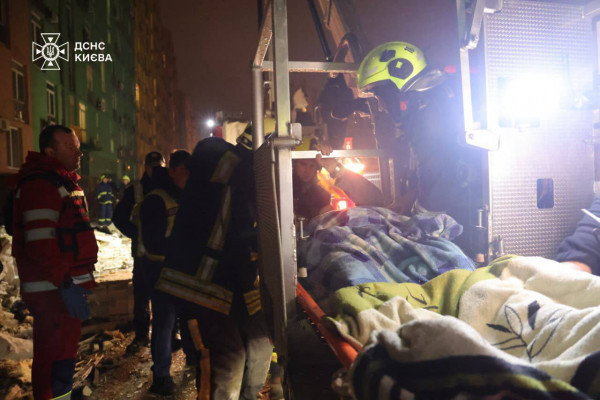 Україна під новою масованою комбінованою атакою: Київ зазнав ударів0