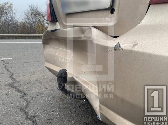 В момент, коли один пропускав інше авто: на криворізькій об’їзній не розминулися Chevrolet2