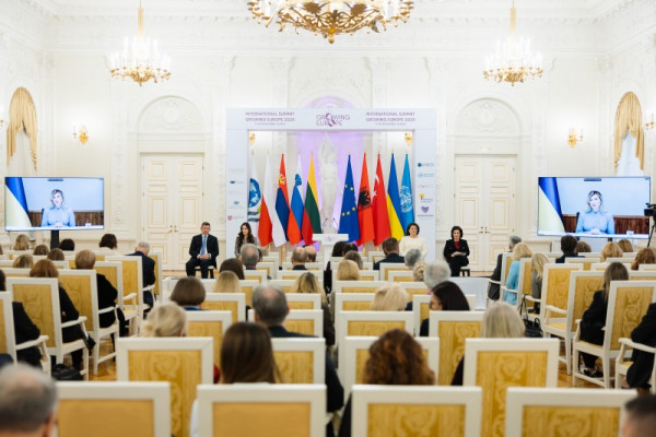 В Україні через війну зафіксували рекордно низький коефіцієнт народжуваності1