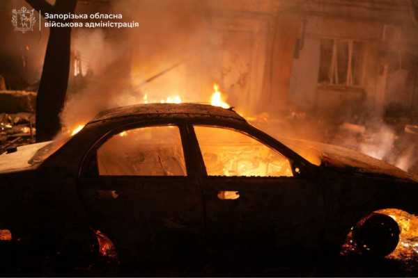 Вночі російські окупанти масовано атакували Запоріжжя безпілотниками: постраждали майже 20 людей3