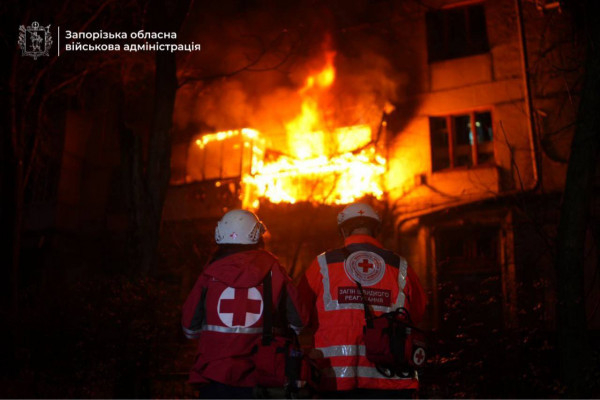 Вночі російські окупанти масовано атакували Запоріжжя безпілотниками: постраждали майже 20 людей1