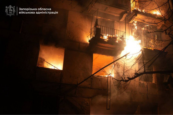 Вночі російські окупанти масовано атакували Запоріжжя безпілотниками: постраждали майже 20 людей2