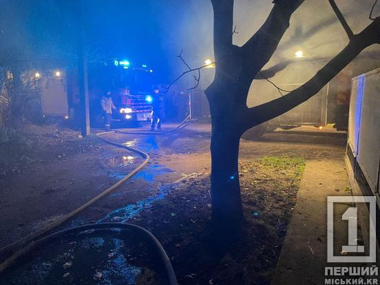 Вогнеборці врятували непритомного чоловіка: у Довгинцівському районі палав будинок1