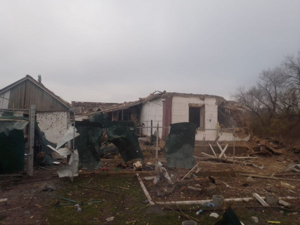 Ворог масовано атакував Васильківську громаду: є руйнування та постраждалі0