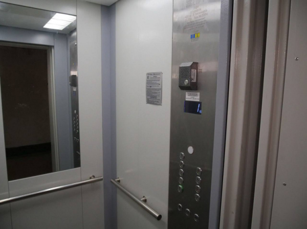 Ліфт - фото управління преси виконкому Криворізької міської ради