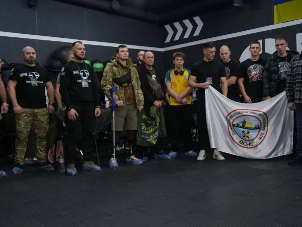 «АРМ  сила – сила героів»: у Кривому Розі провели міський чемпіонат з армрестлінгу до Дня ЗСУ0