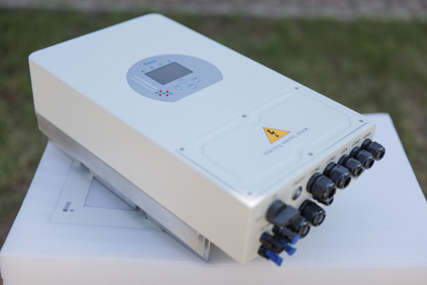 Голос міста під час тривоги: як «Радіо Кривбас» 102.3 FM залишалося в ефірі, навіть коли прилетіло в антену7