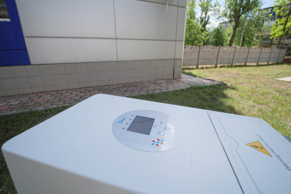 Голос міста під час тривоги: як «Радіо Кривбас» 102.3 FM залишалося в ефірі, навіть коли прилетіло в антену4