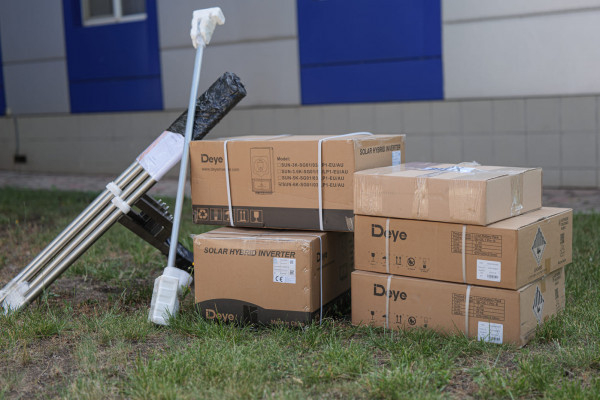 Голос міста під час тривоги: як «Радіо Кривбас» 102.3 FM залишалося в ефірі, навіть коли прилетіло в антену2