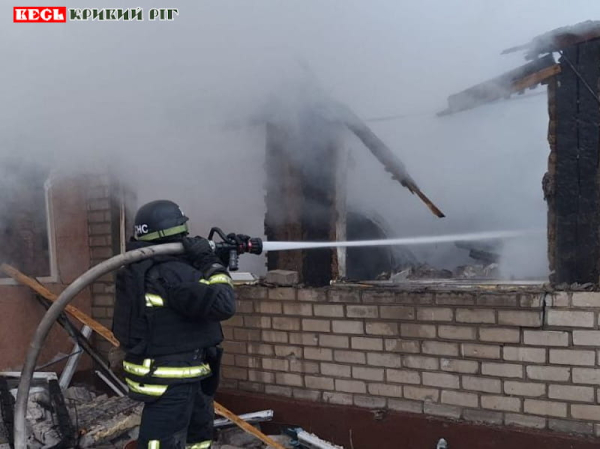 Дрон поцілив по будинку в Петропавлівській громаді