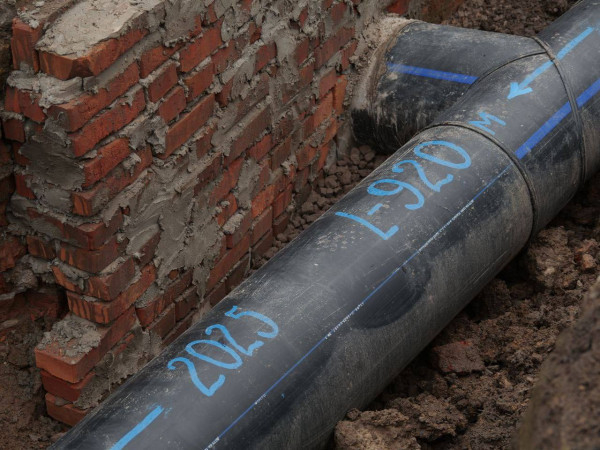 Кривий Ріг оновлює мережі водопроводу: в  Інгулецькому районі завершили заміну важливої ділянки4