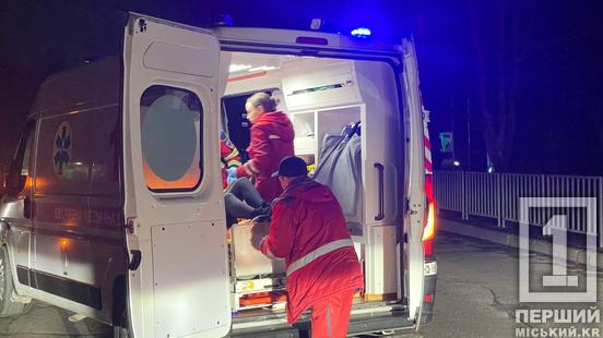 На місце викликали швидку: на проспекті Миру Peugeot  збив жінку2