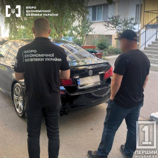 Поштова доставка безакцизки: під суд піде вірменин, який розгорнув торгівлю нелегальними цигарками по всій країні3