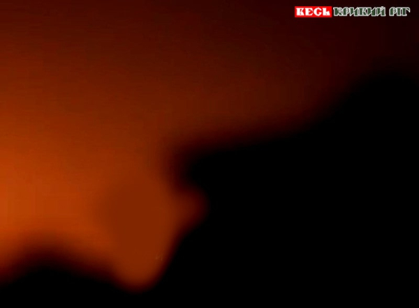 Спалах у небі після ракетного удару по Кривому Рогу