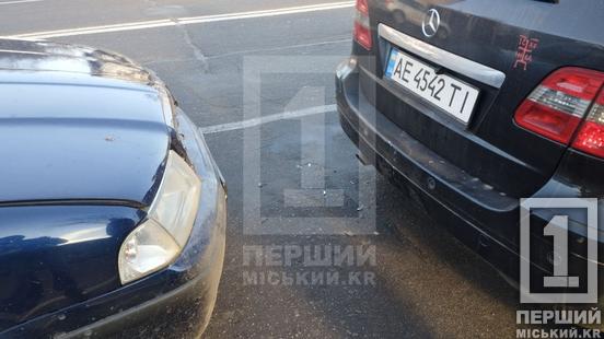 Світлофор різко став темним: на проспекті Миру Skoda наздогнала Mercedes3