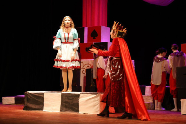 Турбота та свято попри все: у Кривому Розі триває видача подарунків та марафон різдвяних і новорічних заходів для дітей Захисників та Захисниць, а також тих, кому особливо потрібні тепло та увага7