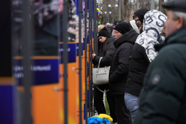 У Кривому Розі сьогодні відкрили вже шосту Алею Слави полеглим захисникам5