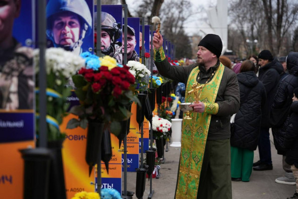 У Кривому Розі сьогодні відкрили вже шосту Алею Слави полеглим захисникам2