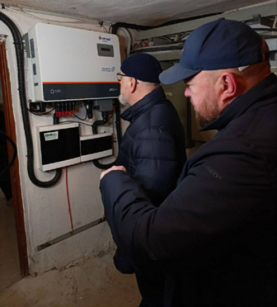 У Перинатальному центрі Кривого Рогу встановили гібридну сонячну електростанцію для посилення енергостійкості4