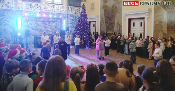 Новорічний концерт для дітей захисників України в Саксаганському р-ні Кривого Рогу