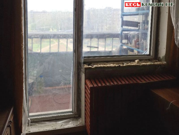Новий балконний блок встановлено в квартирі Кривому Розі після ракетного удару