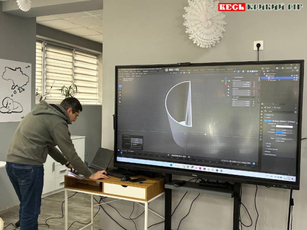 Цифровий освітній центр (DLC) для педагогів відкрито в Кривому Розі