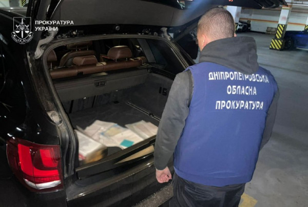 В одному з банків Дніпра працівники вкрали 50 млн грн з депозитів клієнтів2