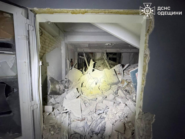 Ворог продовжує нищити Одещину: нічні ворожі обстріли забрали життя однієї людини, ще двох поранено3