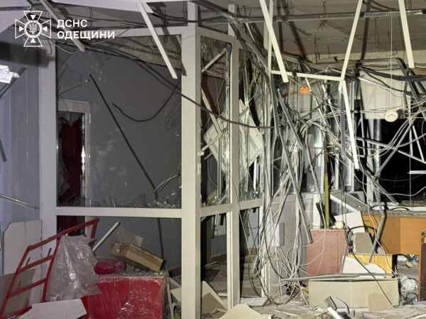 Ворог продовжує нищити Одещину: нічні ворожі обстріли забрали життя однієї людини, ще двох поранено0